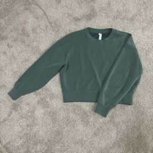 lululemon softstreme oversized cropped crew size 4